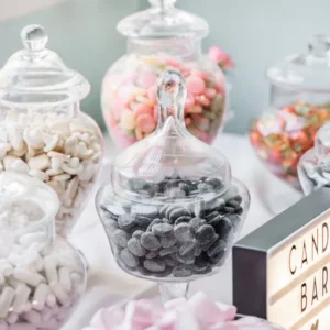 Bonbonnières en verre, de Festiloc en Gironde (location de matériel pour mariage, baptêmes, anniversaires...)