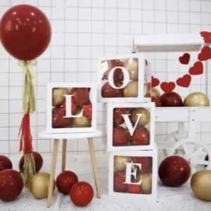 cube à ballon avec lettre L O V E  4 cubes